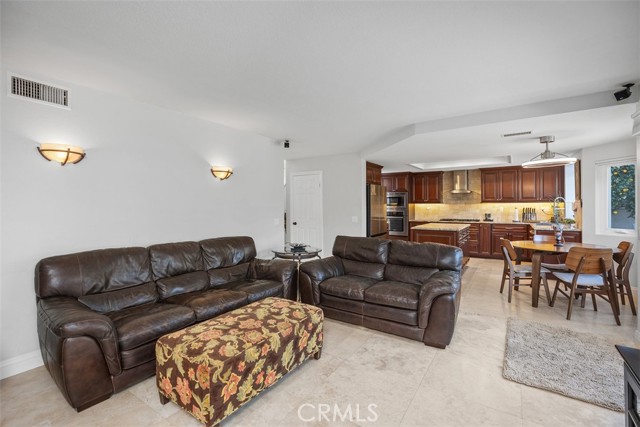 Detail Gallery Image 14 of 25 For 27931 Catalonia Ct, Mission Viejo,  CA 92692 - 4 Beds | 2/1 Baths