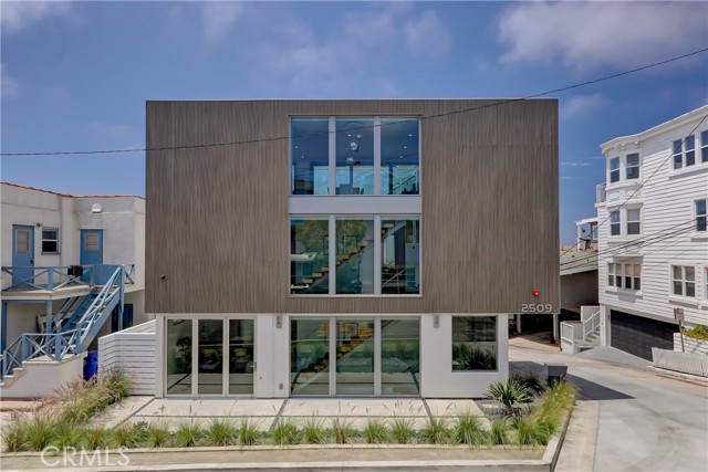 2509 Alma Avenue, Manhattan Beach, California 90266, 3 Bedrooms Bedrooms, ,1 BathroomBathrooms,Residential,Sold,Alma,SB21110612