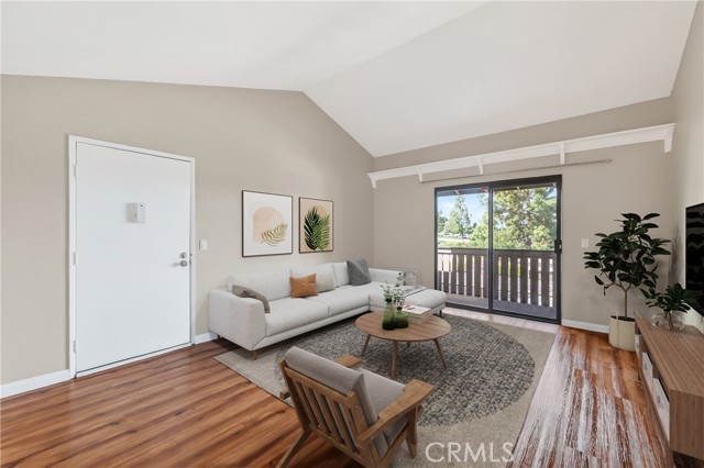 Detail Gallery Image 3 of 17 For 20702 El Toro Rd #94,  Lake Forest,  CA 92630 - 1 Beds | 1 Baths