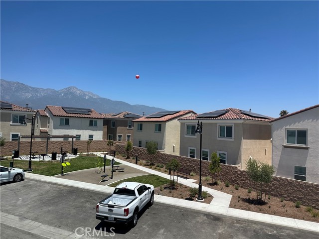 409 Verna Street, Upland CA: https://media.crmls.org/medias/af3221c3-c43e-4552-a352-ea207928f5db.jpg