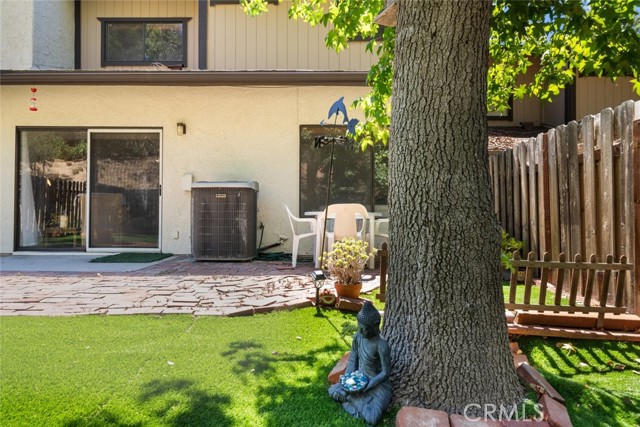 Detail Gallery Image 29 of 34 For 10831 Roycroft St #8,  Sun Valley,  CA 91352 - 3 Beds | 3 Baths