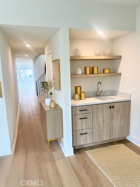 Detail Gallery Image 11 of 27 For 202 18th, Huntington Beach,  CA 92648 - 3 Beds | 2/1 Baths