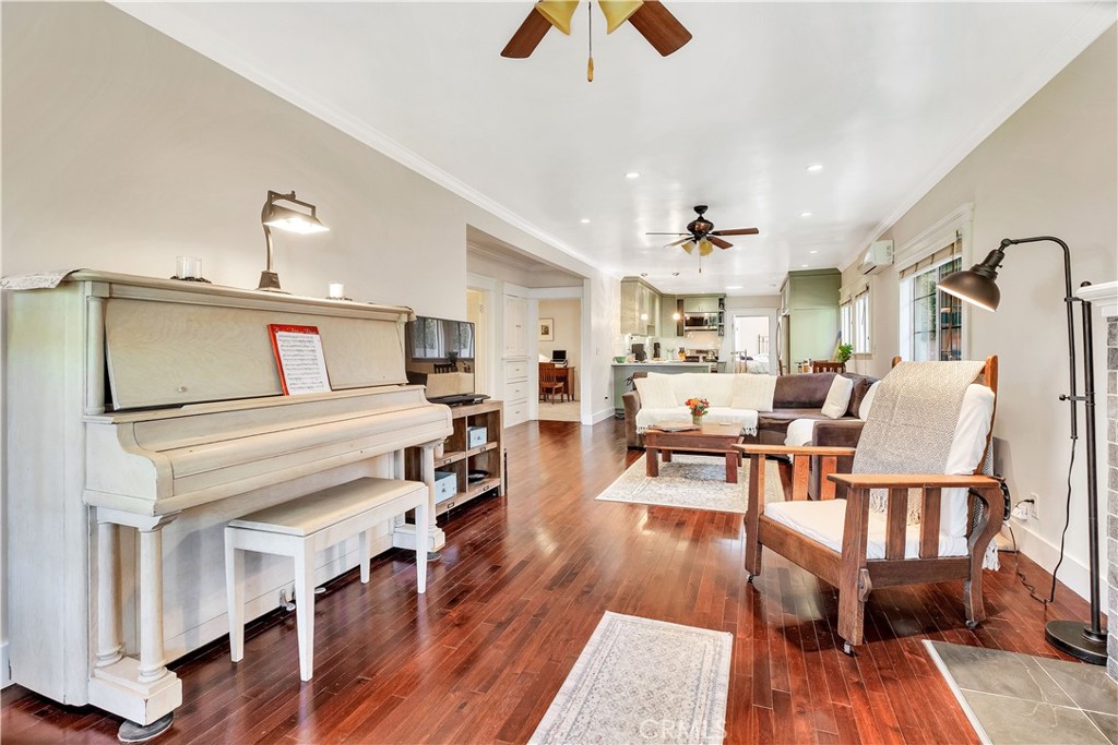 MLS #SR25242841 image #11