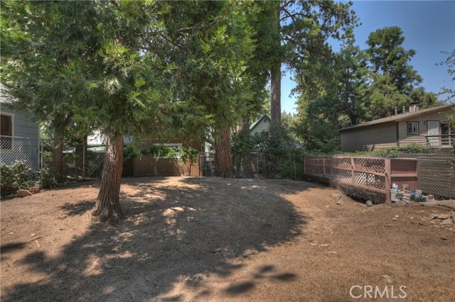 Detail Gallery Image 27 of 32 For 23984 Straight Way, Crestline,  CA 92325 - 2 Beds | 1 Baths