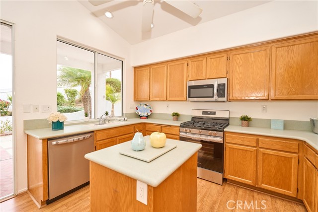 Detail Gallery Image 28 of 75 For 4908 Thebes Way, Oceanside,  CA 92056 - 3 Beds | 2 Baths