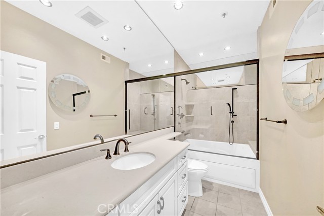 Detail Gallery Image 9 of 22 For 230 Lille Ln #106,  Newport Beach,  CA 92663 - 2 Beds | 2 Baths