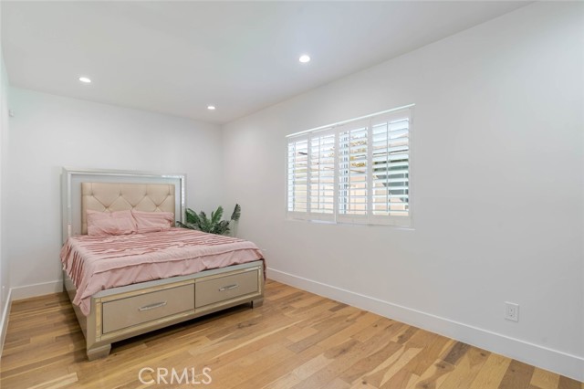 7315 Jamieson Avenue, Reseda CA: https://media.crmls.org/medias/af34edd8-a35f-48e1-806b-49164dee8832.jpg