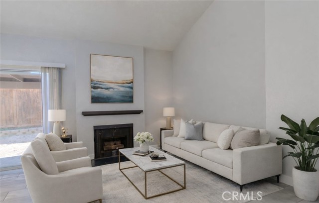 Detail Gallery Image 3 of 14 For 632 Parkview, Lake Elsinore,  CA 92530 - 2 Beds | 1/1 Baths