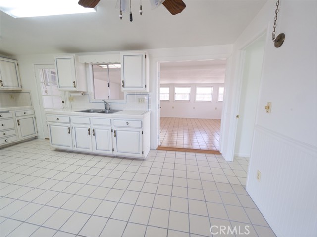 Detail Gallery Image 12 of 30 For 5960 Park Bld, Joshua Tree,  CA 92252 - 3 Beds | 2 Baths