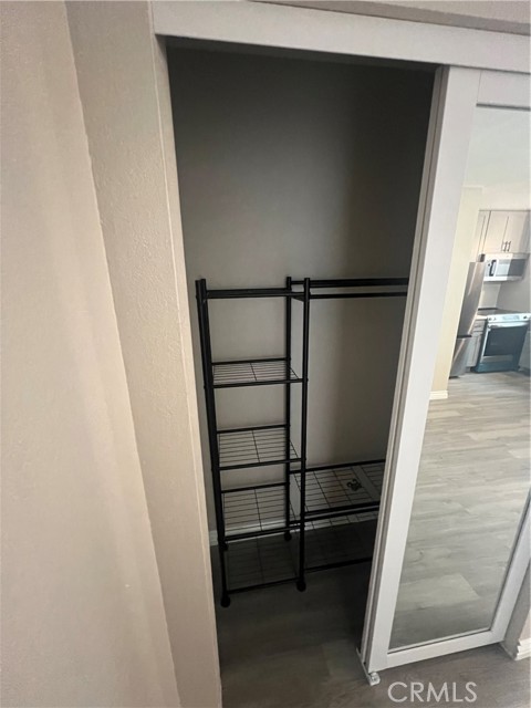 Detail Gallery Image 6 of 10 For 1126 E Arcadia Ct #C,  Long Beach,  CA 90813 - 1 Beds | 1 Baths