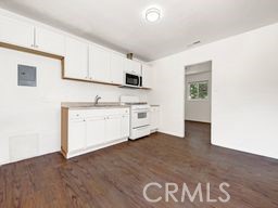 522 E Avenue P14, Palmdale CA: https://media.crmls.org/medias/af3643fd-92a2-4af5-b40b-016ddbd61c83.jpg