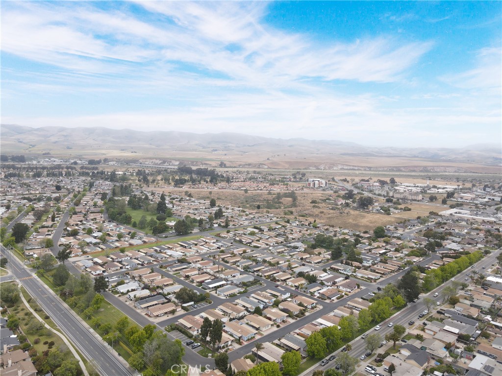 https://media.crmls.org/medias/af36ee6c-b9f6-4c48-a714-5a0ee621b692.jpg?preset=X-Large
