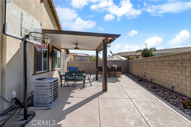 Detail Gallery Image 34 of 46 For 11923 Meander Way, Jurupa Valley,  CA 91752 - 4 Beds | 2 Baths