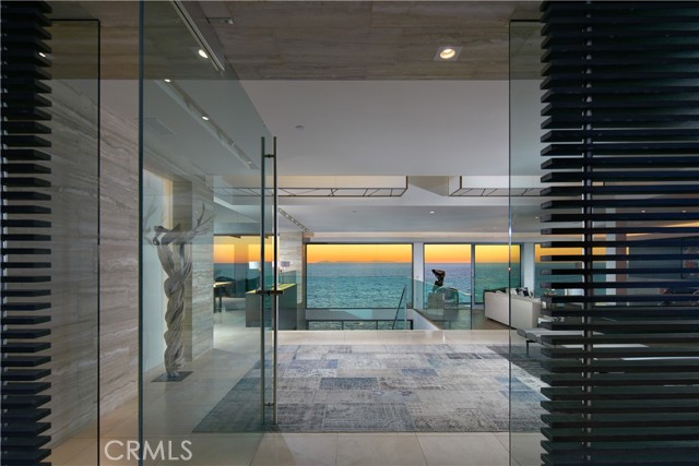 Detail Gallery Image 4 of 27 For 58 N La Senda Dr, Laguna Beach,  CA 92651 - 5 Beds | 5/1 Baths