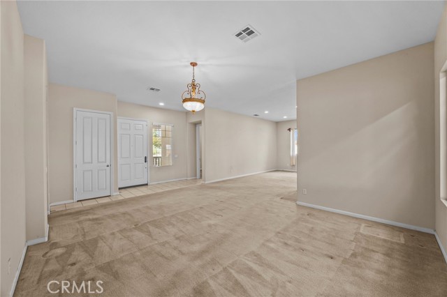 Detail Gallery Image 6 of 54 For 101 via De La Valle, Lake Elsinore,  CA 92532 - 4 Beds | 2/1 Baths