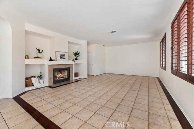 Detail Gallery Image 15 of 40 For 1378 Coral Gables, Corona,  CA 92881 - 4 Beds | 3 Baths