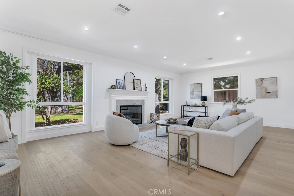 MLS #OC26196346 image #16