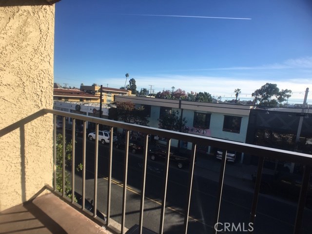 2135 E 4Th St #301, Long Beach, CA 90814