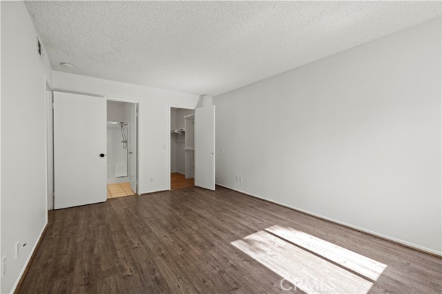 18752 Mandan Street, Canyon Country CA: https://media.crmls.org/medias/af3a06d4-a90c-4b32-8aae-1521124fb7d2.jpg