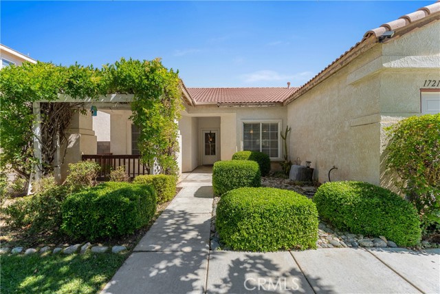 1721 W Ave H-4, Lancaster CA: https://media.crmls.org/medias/af3a229e-f5c2-4761-bb3a-2a9cbd16c618.jpg