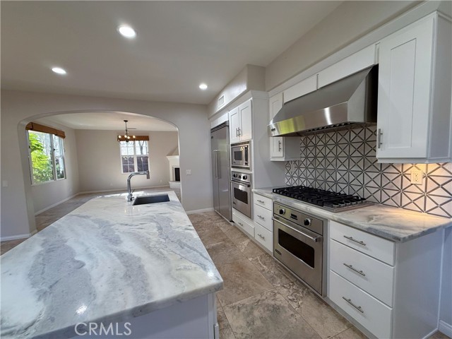 Detail Gallery Image 8 of 22 For 28 Teak, Irvine,  CA 92620 - 4 Beds | 2/1 Baths