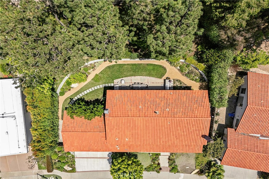 https://media.crmls.org/medias/af3b103e-90a2-49f8-abb1-a5a96cb741e6.jpg?preset=X-Large