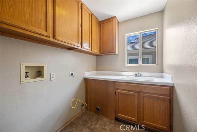 5795 Blackbird Lane, La Verne CA: https://media.crmls.org/medias/af3b2691-04db-4c30-a2fe-862898567355.jpg