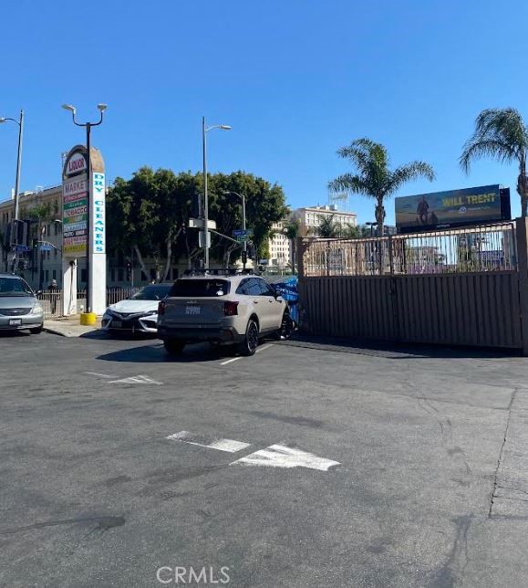 1809 Cahuenga, Hollywood CA: https://media.crmls.org/medias/af3bb35d-37f5-4f43-a4ee-5f6b4a893df3.jpg