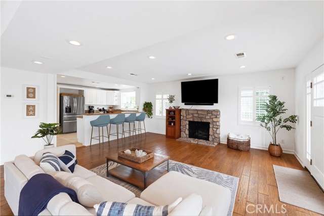 Detail Gallery Image 11 of 52 For 738 35th St, Manhattan Beach,  CA 90266 - 6 Beds | 4 Baths