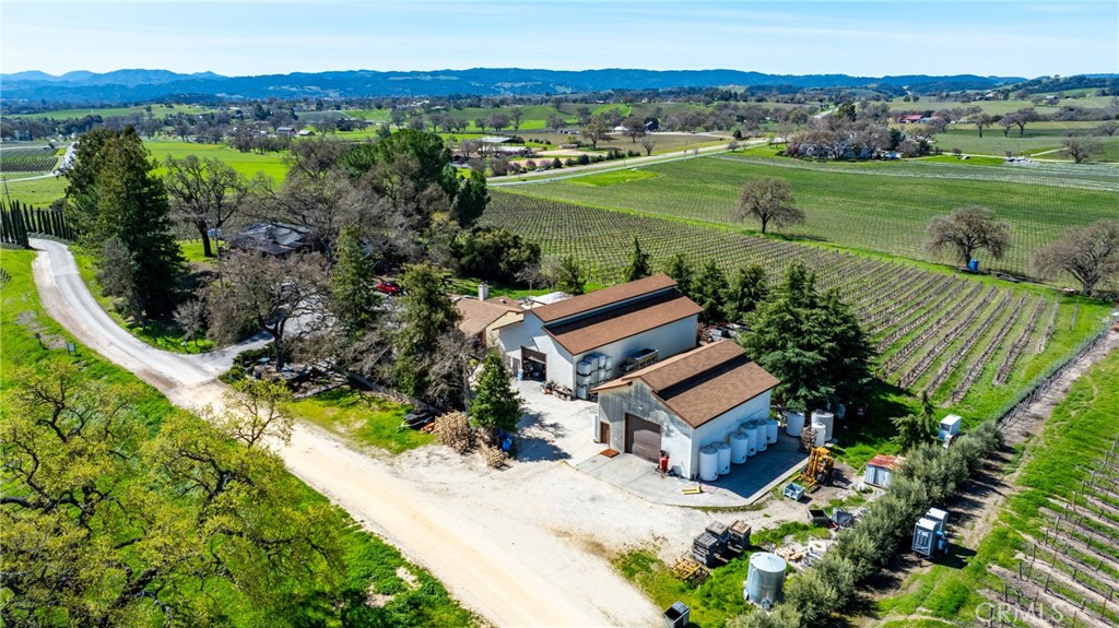 2023 Twelve Oaks Drive