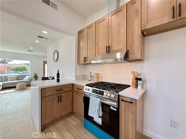 Detail Gallery Image 17 of 42 For 1327 W 97th Street, Los Angeles,  CA 90044 - 3 Beds | 2 Baths