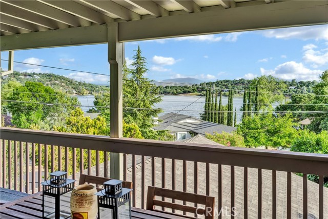 Detail Gallery Image 12 of 52 For 18528 North Shore Dr, Hidden Valley Lake,  CA 95467 - 3 Beds | 3 Baths