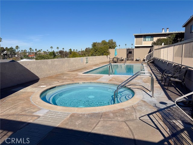 Detail Gallery Image 27 of 35 For 511 Meyer Lane #8,  Redondo Beach,  CA 90278 - 2 Beds | 1/1 Baths