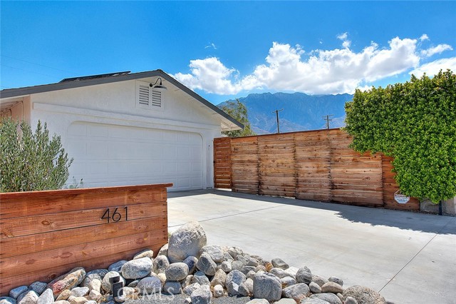 Detail Gallery Image 1 of 29 For 461 W Palm Vista Dr, Palm Springs,  CA 92262 - 4 Beds | 2 Baths