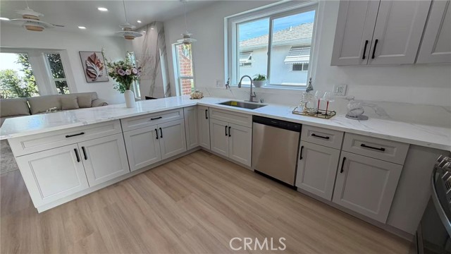 Detail Gallery Image 5 of 7 For 9066 Hermosa, Temple City,  CA 91780 - 5 Beds | 5 Baths