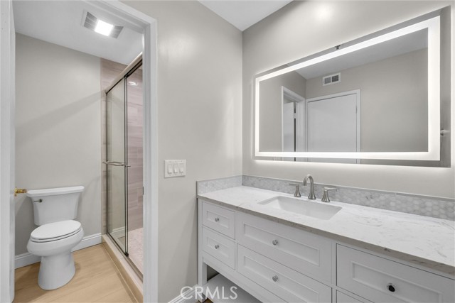 Image 15 of 30 For 220 Nice  110