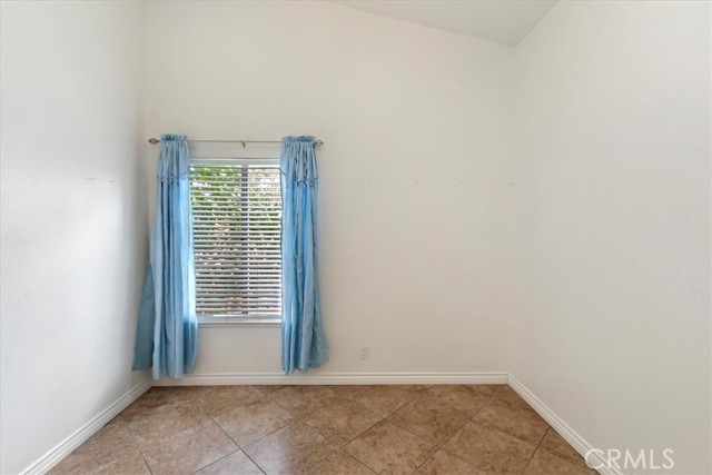 Detail Gallery Image 30 of 53 For 2701 W Windhaven Dr, Rialto,  CA 92377 - 4 Beds | 2 Baths