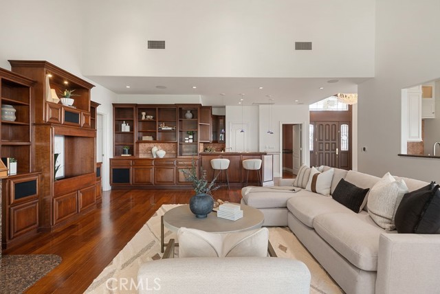 Detail Gallery Image 45 of 75 For 9771 Daron Dr, Villa Park,  CA 92861 - 5 Beds | 3/1 Baths