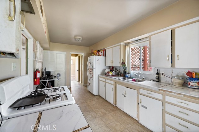 Detail Gallery Image 11 of 38 For 1122 Wellwood Ave, Beaumont,  CA 92223 - 4 Beds | 2 Baths