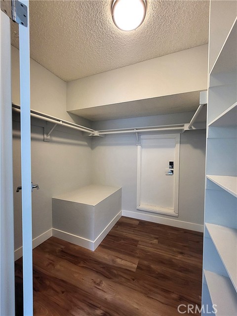 Detail Gallery Image 27 of 39 For 161 Monterey Bld a,  Hermosa Beach,  CA 90254 - 3 Beds | 2/1 Baths