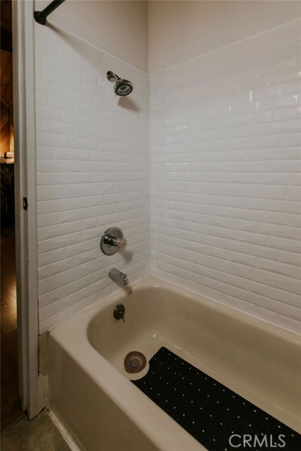 Detail Gallery Image 11 of 41 For 2352 Pine Dr, Arrowbear,  CA 92382 - 3 Beds | 2 Baths