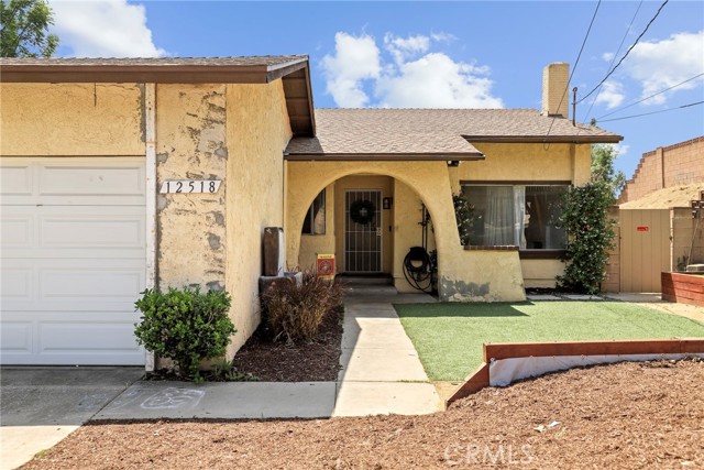 Detail Gallery Image 2 of 30 For 12518 Bernadette St, Pacoima,  CA 91331 - 4 Beds | 2 Baths