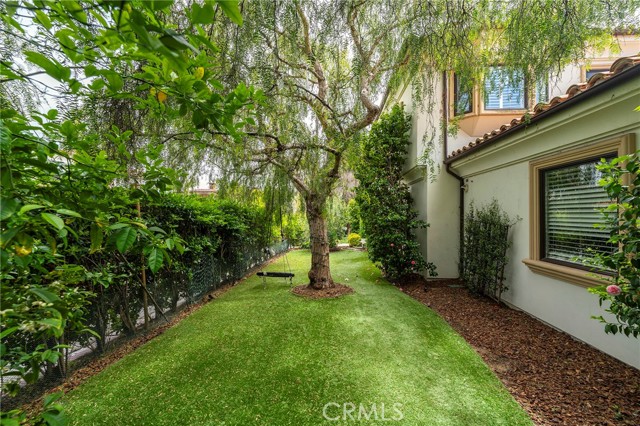 Detail Gallery Image 29 of 52 For 880 11th, Manhattan Beach,  CA 90266 - 5 Beds | 5 Baths