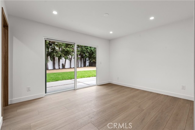 Detail Gallery Image 13 of 14 For 2055 Calvert Ave, Costa Mesa,  CA 92626 - 4 Beds | 4 Baths