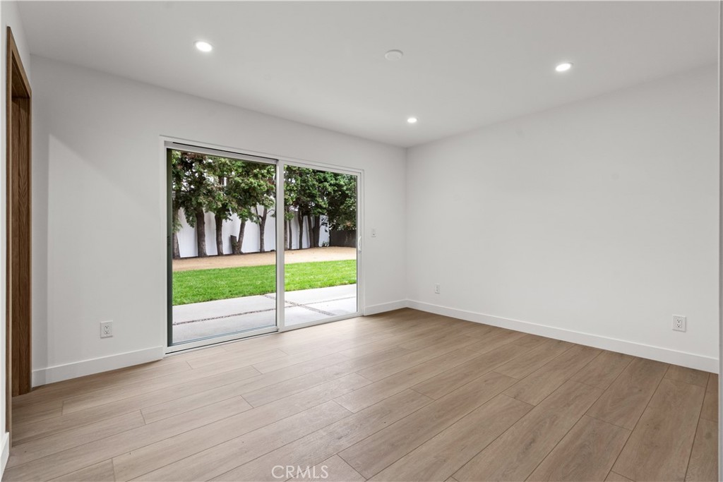 MLS #OC25249060 image #12