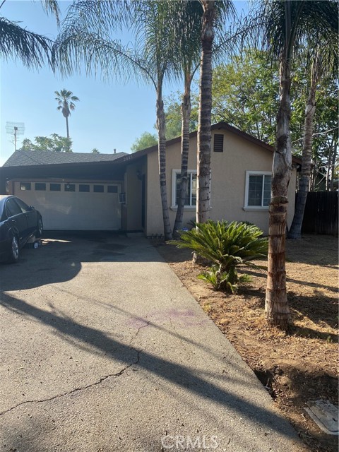 2445 Northbend St, Riverside, CA 92501