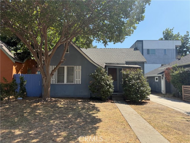 Detail Gallery Image 1 of 12 For 10840 Hesby St, North Hollywood,  CA 91601 - 2 Beds | 1 Baths