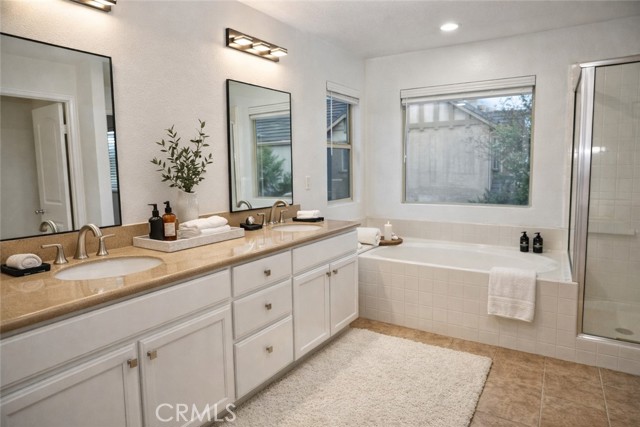 Detail Gallery Image 16 of 39 For 858 Calaveras, Corona,  CA 92878 - 4 Beds | 2/1 Baths