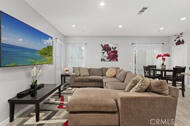 Detail Gallery Image 14 of 54 For 27482 Basalt, Moreno Valley,  CA 92555 - 4 Beds | 2/1 Baths