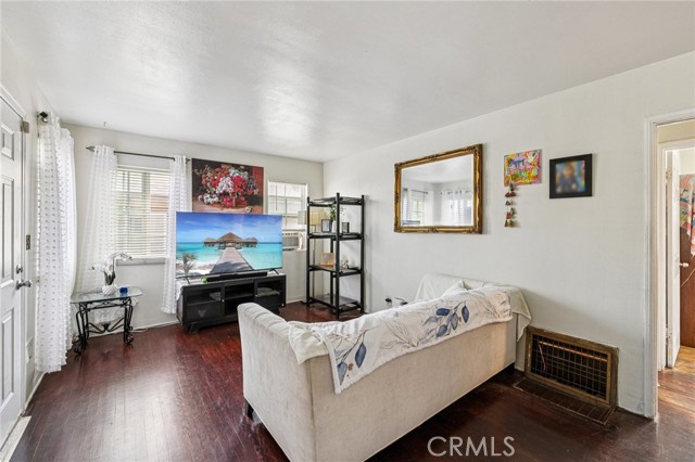 Detail Gallery Image 9 of 23 For 2938 Oakwood, Lynwood,  CA 90262 - 2 Beds | 1 Baths